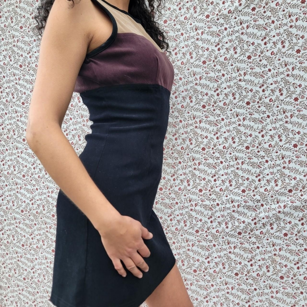 Tri-Colored Retro Mini Dress - Picture 2 of 4